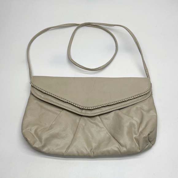 Vintage 80’s crossbody Cream/tan  Shoulder Bag - Picture 1 of 10